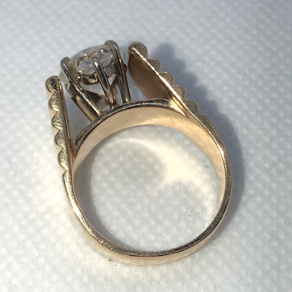 SOLD💛 18k Yellow Gold Vintage Custom 80s Ring - Picture 6 of 9